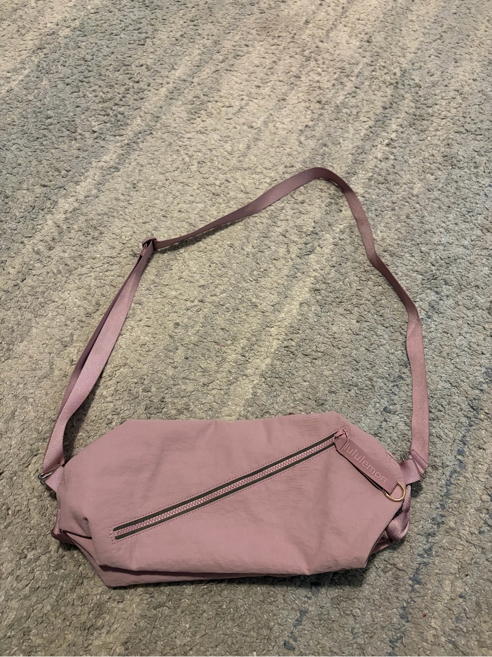 Lululemon Crossbody Sling Bag Dusty Mauve Purple Diagonal Zip Adjustable Strap O